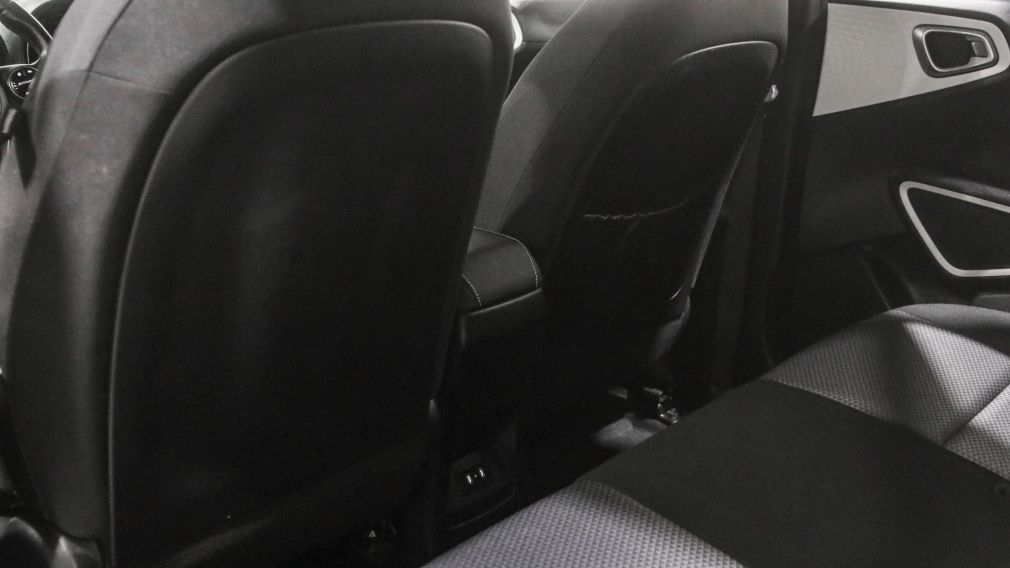 Kia Soul EV Premium 2023 d&rsquo;occasion à vendre - 22