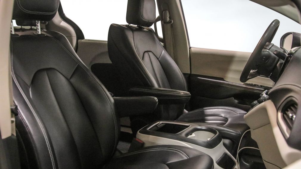 Chrysler Pacifica Touring L 2023 d&rsquo;occasion à vendre - 27