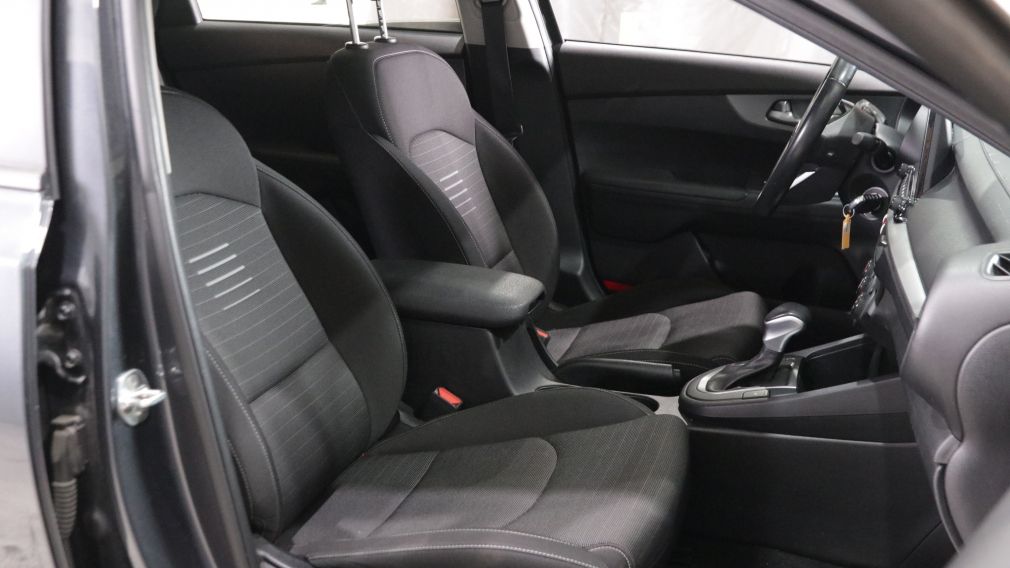 Kia Forte LX 2021 d&rsquo;occasion à vendre - 21