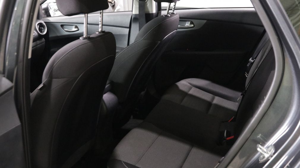 Kia Forte LX 2021 d&rsquo;occasion à vendre - 17