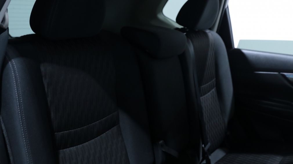 Nissan Rogue SV 2019 d&rsquo;occasion à vendre - 21
