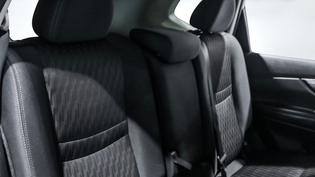 Nissan Rogue SV 2019 d&rsquo;occasion à vendre - 21