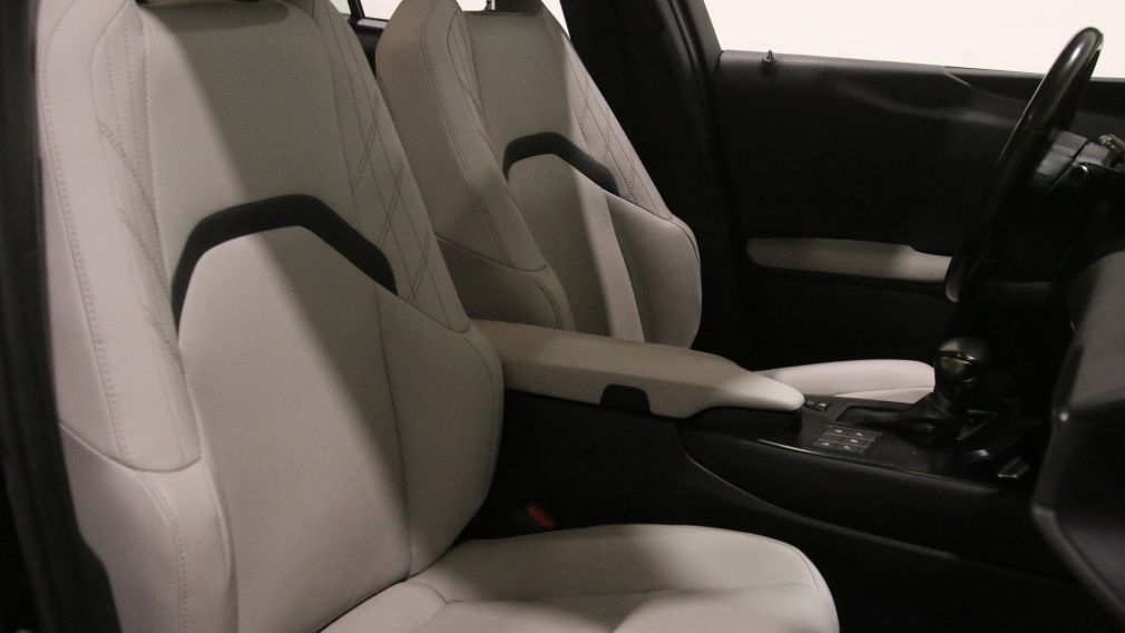 Lexus UX UX 250h 2023 d&rsquo;occasion à vendre - 26