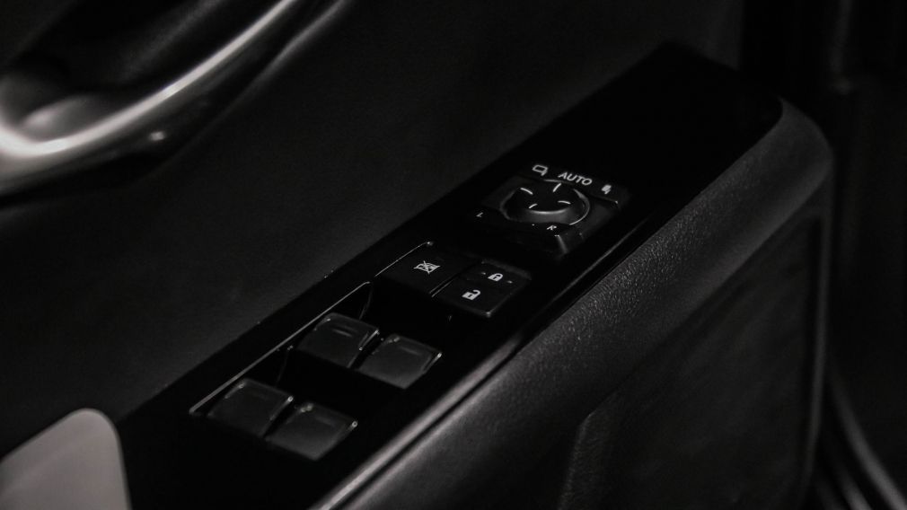 Lexus UX UX 250h 2023 d&rsquo;occasion à vendre - 11