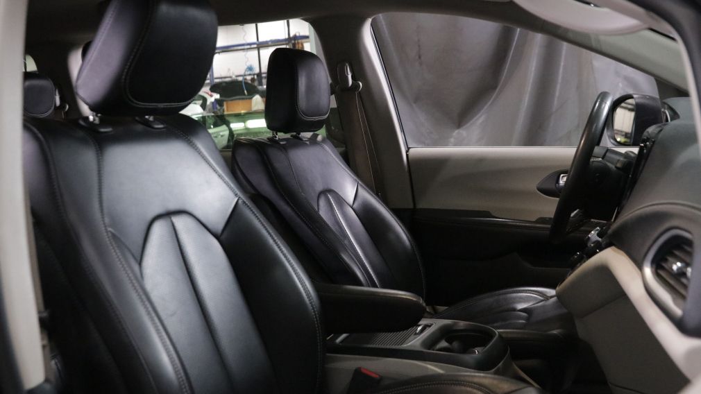Chrysler Pacifica Touring L 2023 d&rsquo;occasion à vendre - 26