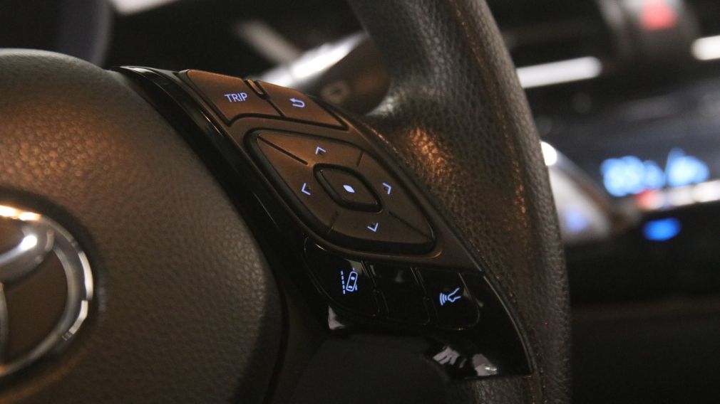 Toyota C-HR LE 2021 d&rsquo;occasion à vendre - 14