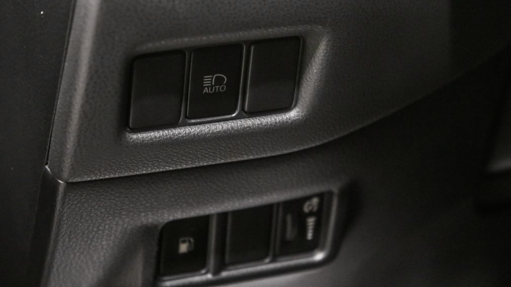 Toyota C-HR LE 2021 d&rsquo;occasion à vendre - 12