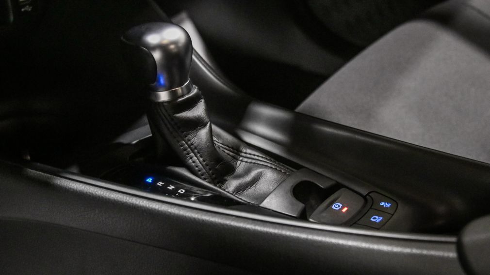 Toyota C-HR LE 2021 d&rsquo;occasion à vendre - 18