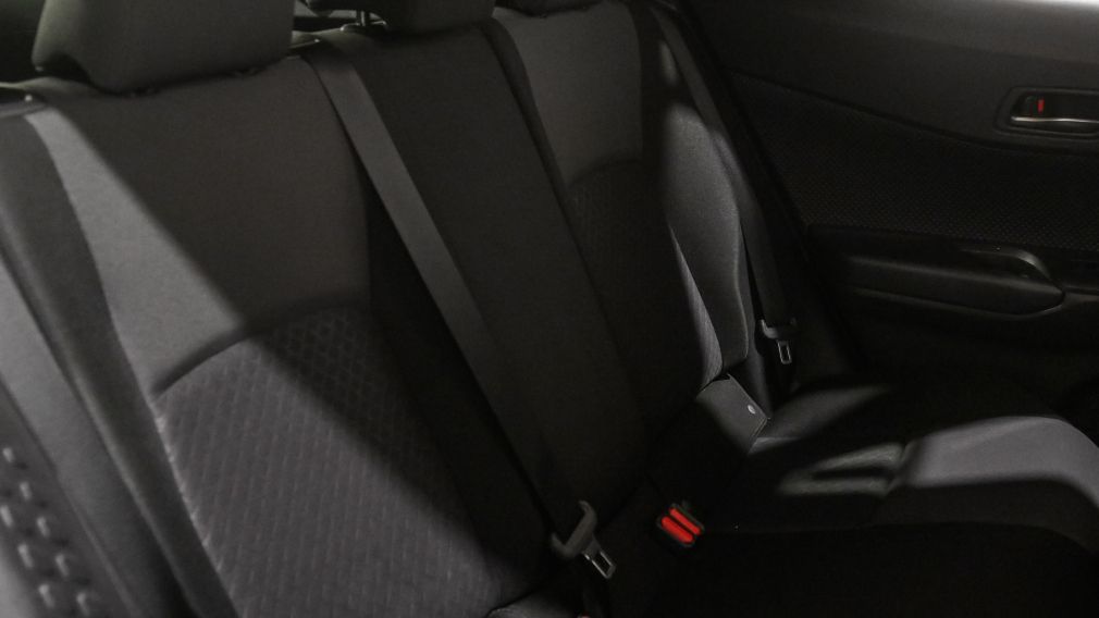 Toyota C-HR LE 2021 d&rsquo;occasion à vendre - 21