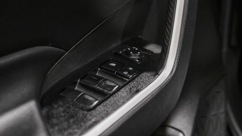 Toyota Rav 4 Hybrid LE 2023 d&rsquo;occasion à vendre - 11