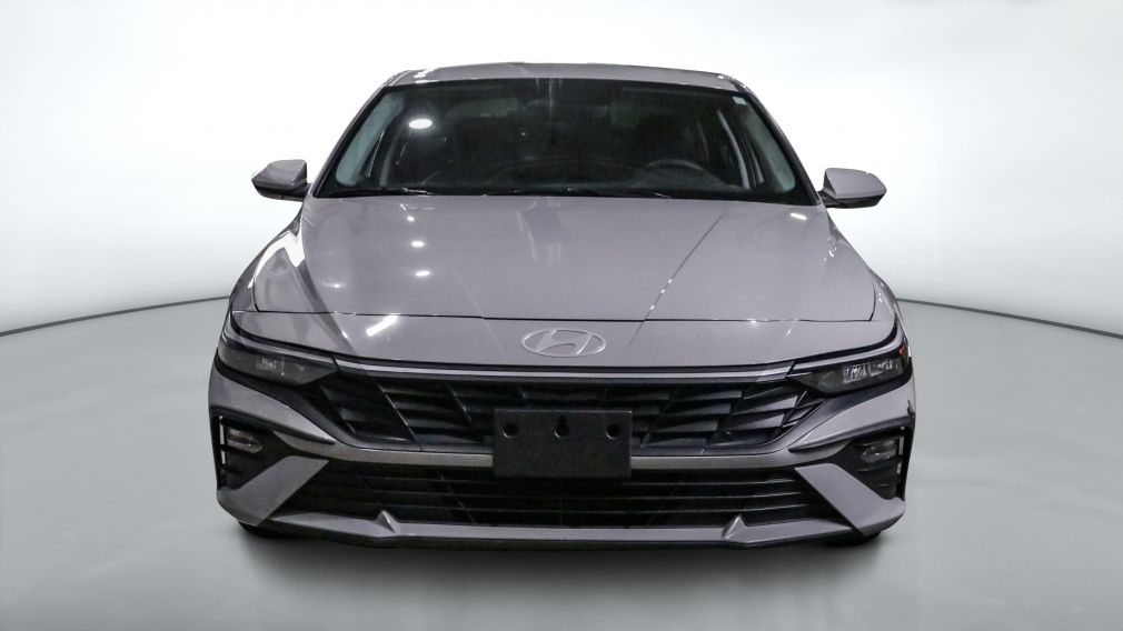 Hyundai Elantra Essential 2024 d&rsquo;occasion à vendre - 2