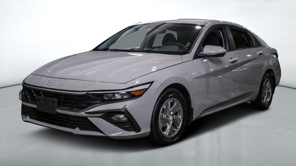 Hyundai Elantra Essential 2024 d&rsquo;occasion à vendre - 3