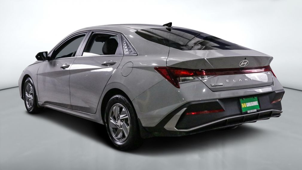 Hyundai Elantra Essential 2024 d&rsquo;occasion à vendre - 4