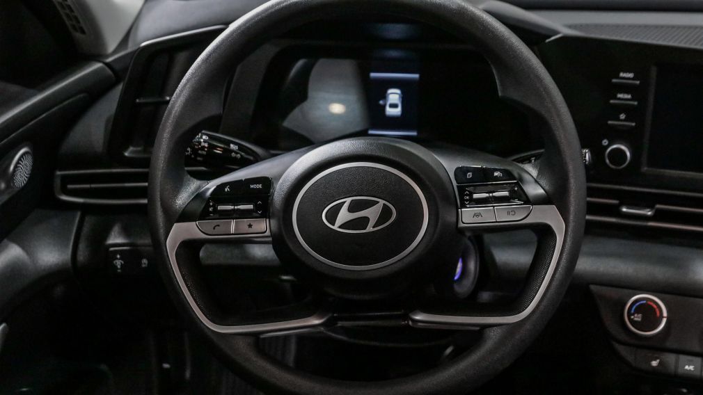 Hyundai Elantra Essential 2024 d&rsquo;occasion à vendre - 10