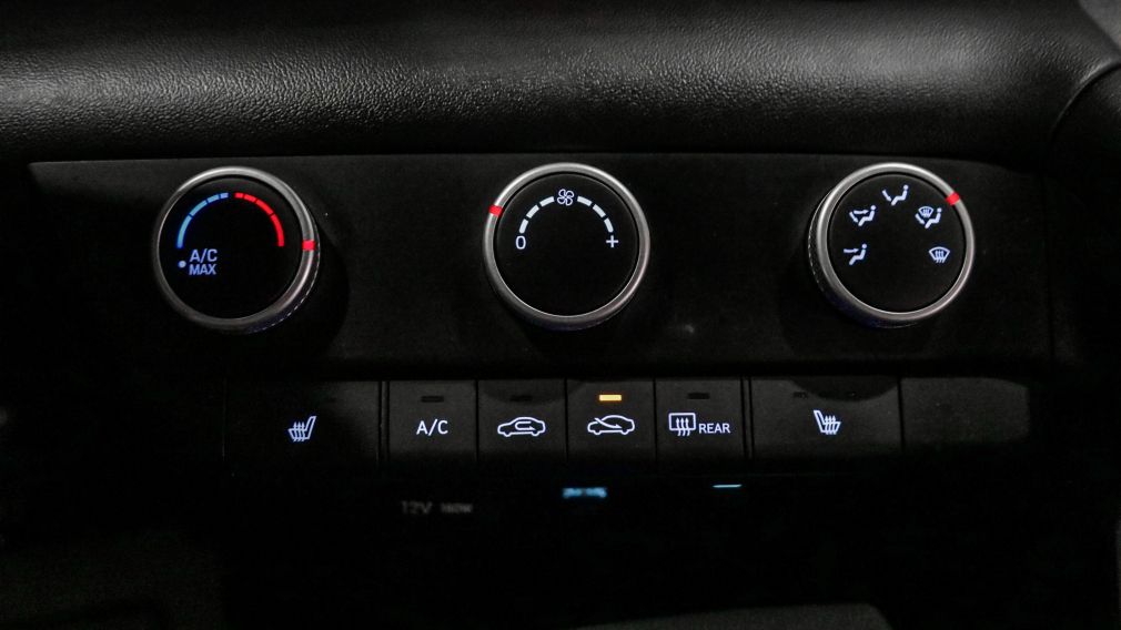 Hyundai Elantra Essential 2024 d&rsquo;occasion à vendre - 14