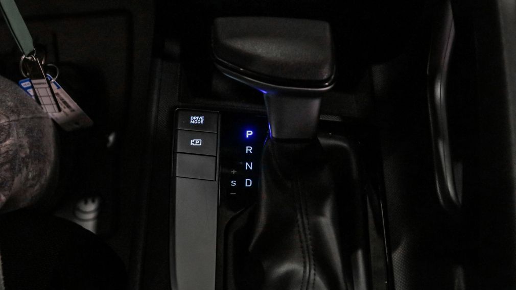 Hyundai Elantra Essential 2024 d&rsquo;occasion à vendre - 16