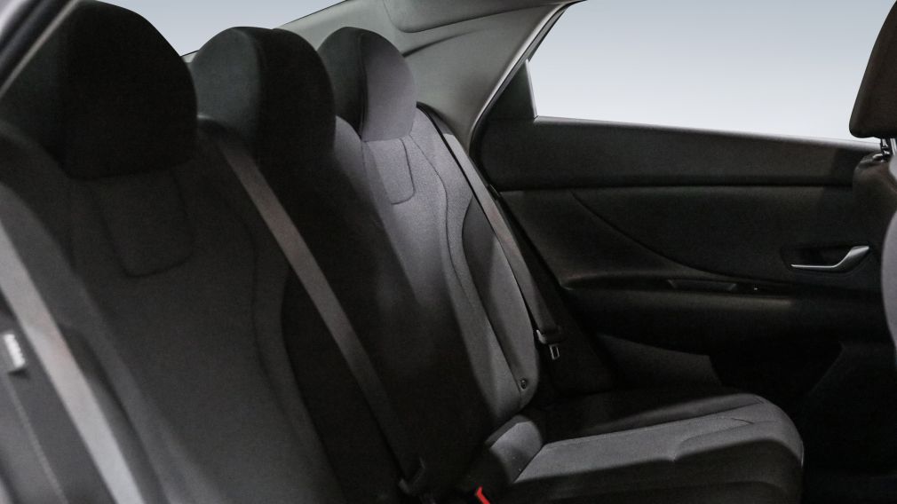 Hyundai Elantra Essential 2024 à vendre à Trois-Rivières - 19