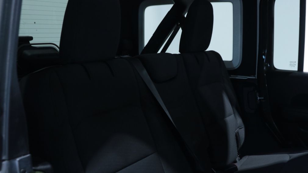 Jeep Wrangler Unlimited Sport Altitude 2022 d&rsquo;occasion à vendre - 19