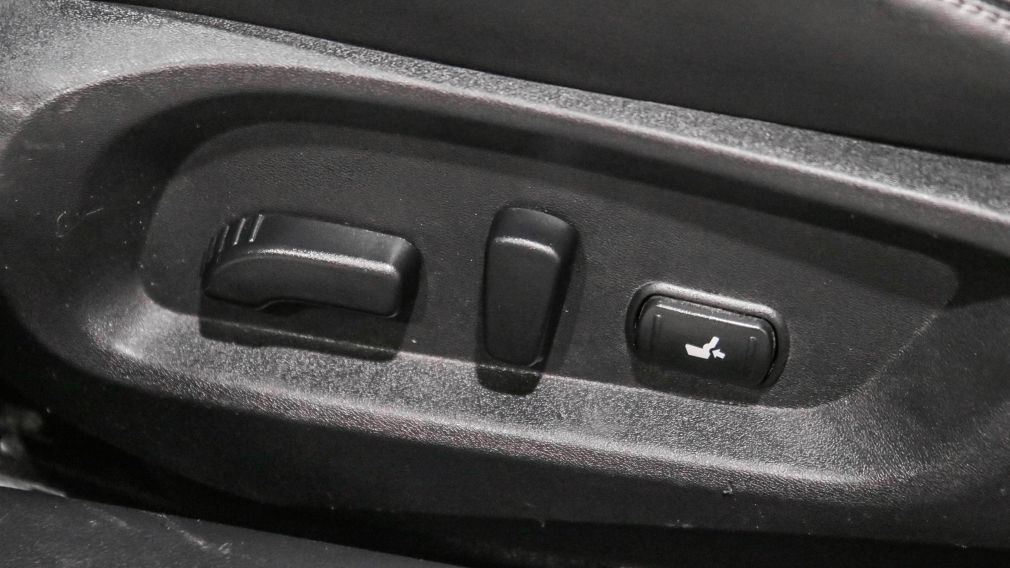 Infiniti Q60 3.0t SPORT 2019 d&rsquo;occasion à vendre - 12