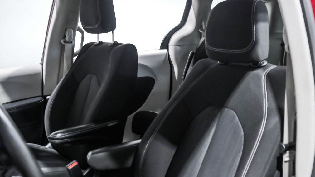 Chrysler Grand Caravan SXT 2023 à vendre à Donnacona - 11