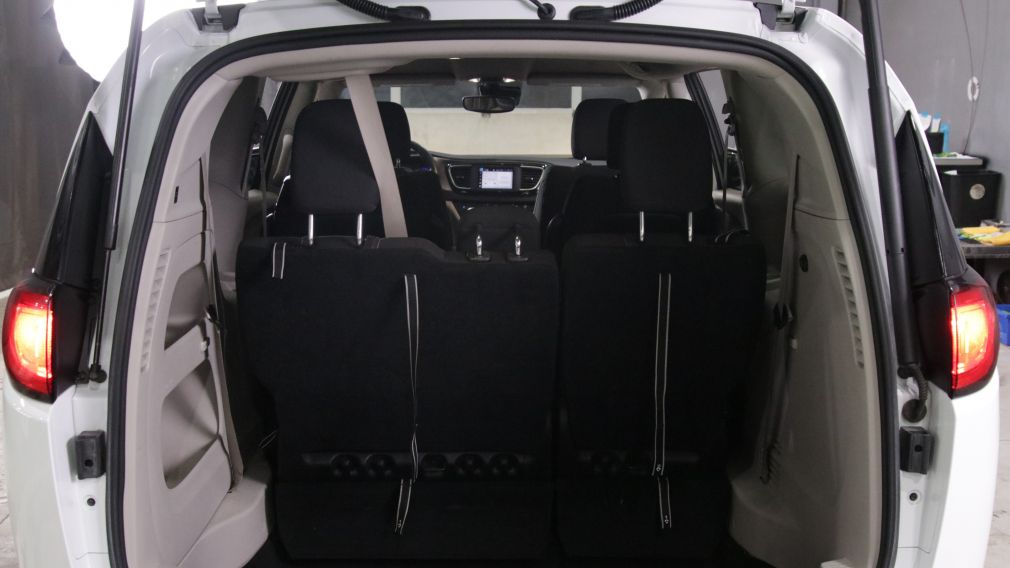 Chrysler Grand Caravan SXT 2023 d&rsquo;occasion à vendre - 22
