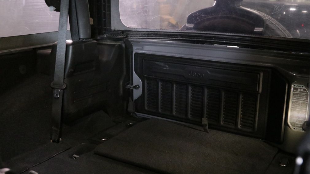 Jeep Wrangler Sport S 2021 d&rsquo;occasion à vendre - 17