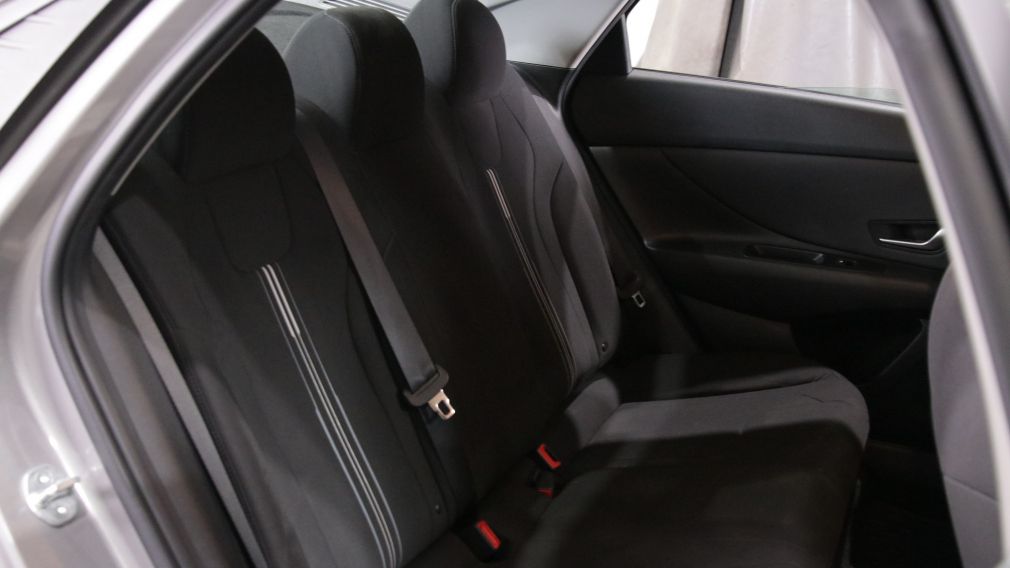 Hyundai Elantra Preferred 2023 d&rsquo;occasion à vendre - 17