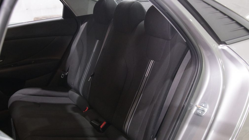 Hyundai Elantra Preferred 2023 d&rsquo;occasion à vendre - 15