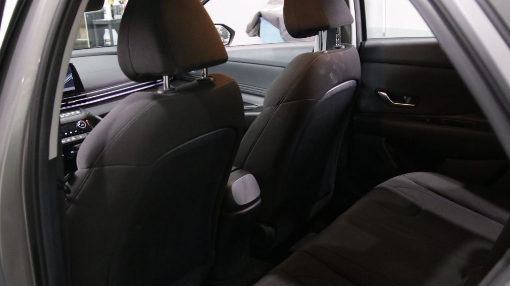 Hyundai Elantra Preferred 2023 d&rsquo;occasion à vendre - 16