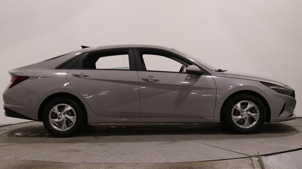 Hyundai Elantra Essential 2022 d&rsquo;occasion à vendre - 8