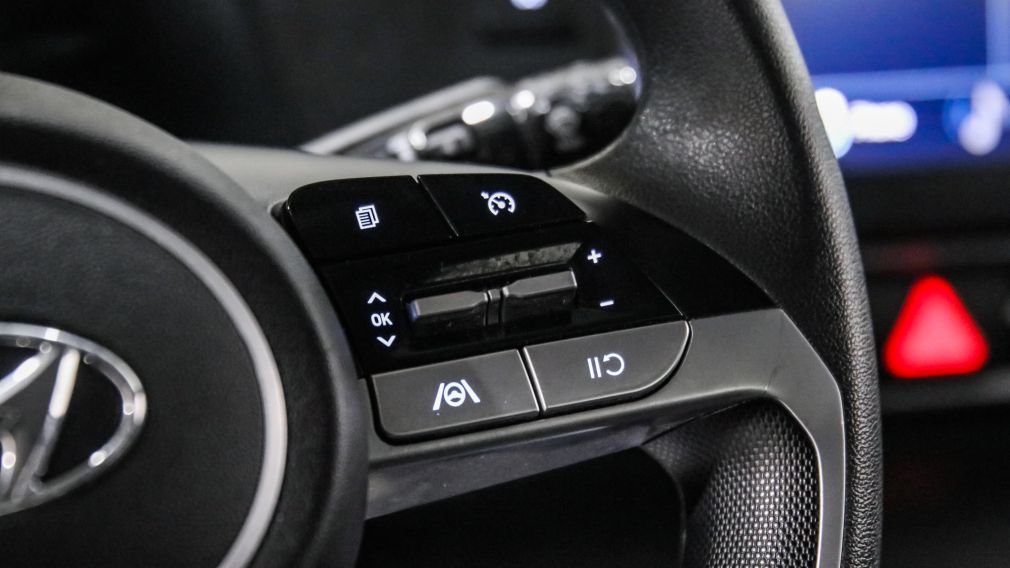 Hyundai Elantra Essential 2022 d&rsquo;occasion à vendre - 14