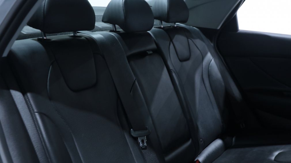 Hyundai Elantra Ultimate Tech 2022 d&rsquo;occasion à vendre - 19