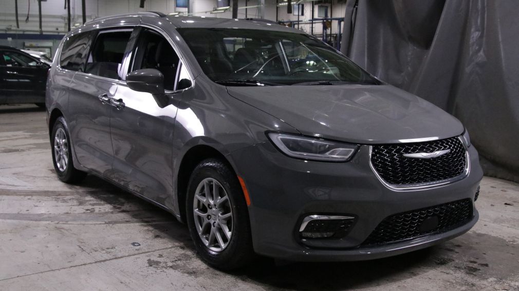 Chrysler Pacifica Touring 2022 d&rsquo;occasion à vendre - 1