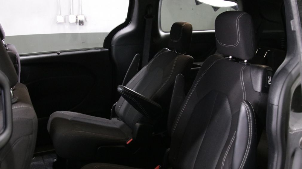 Chrysler Pacifica Touring 2022 d&rsquo;occasion à vendre - 19
