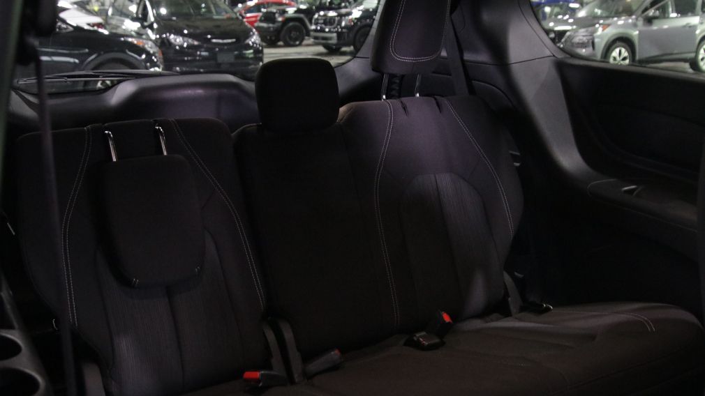 Chrysler Pacifica Touring 2022 d&rsquo;occasion à vendre - 23