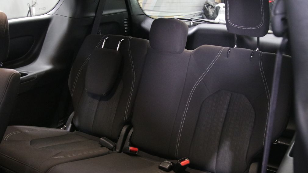 Chrysler Pacifica Touring 2022 d&rsquo;occasion à vendre - 21