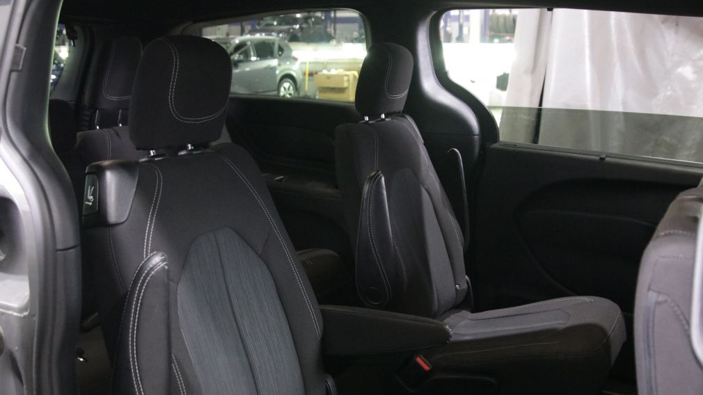 Chrysler Pacifica Touring 2022 d&rsquo;occasion à vendre - 24