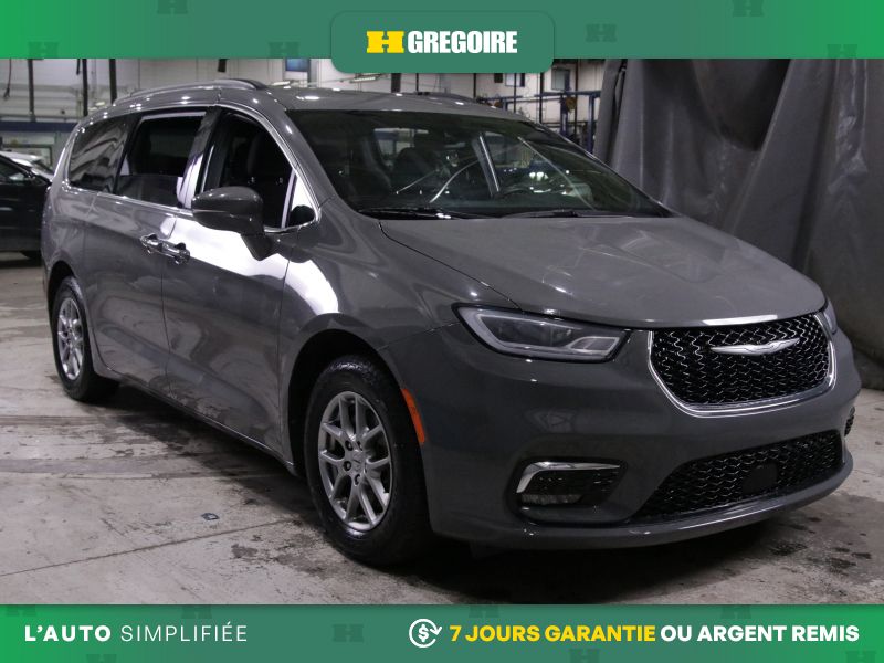 2022 Chrysler Pacifica Touring FWD