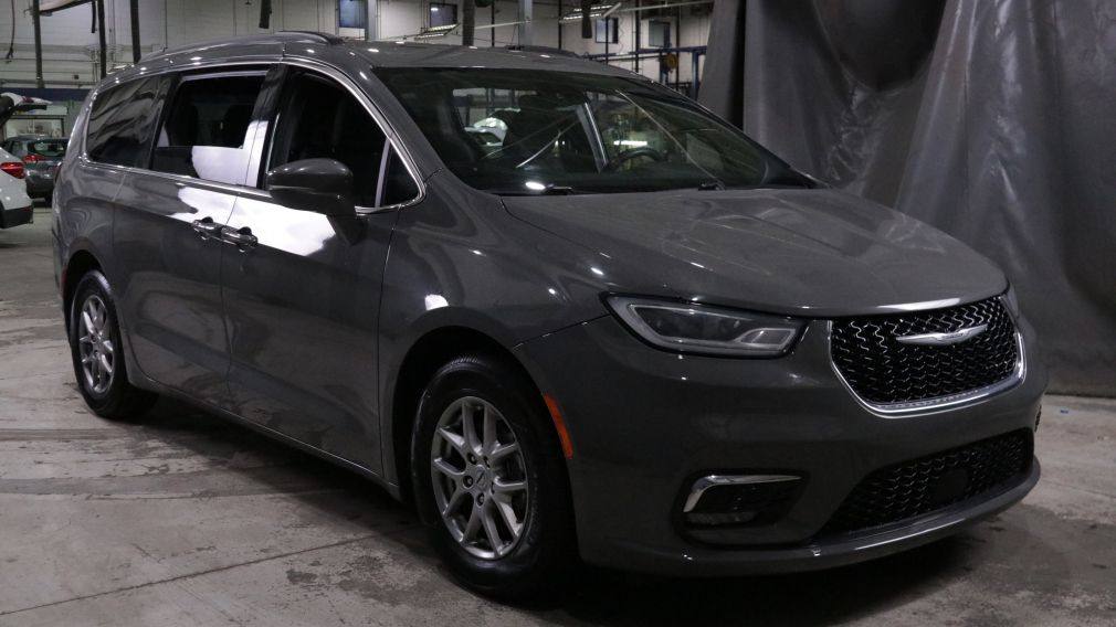Chrysler Pacifica Touring 2022 d&rsquo;occasion à vendre - 1