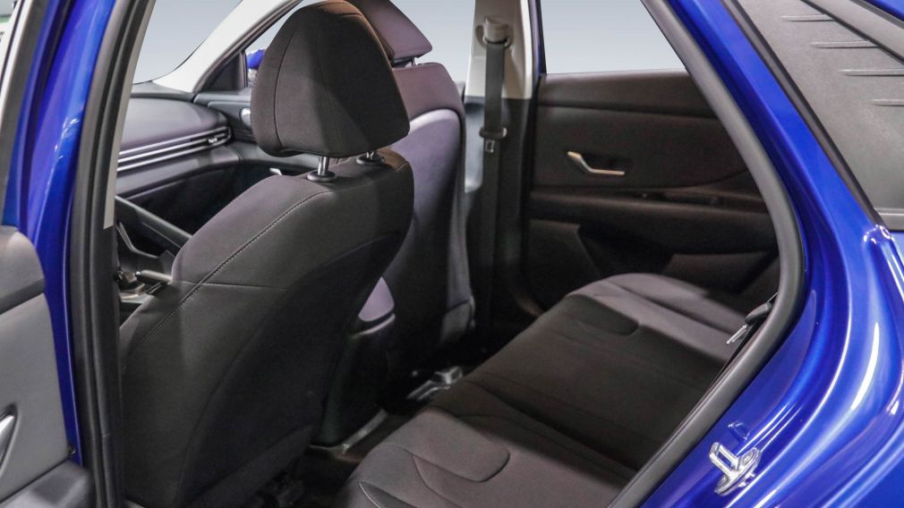 Hyundai Elantra Preferred 2023 d&rsquo;occasion à vendre - 18