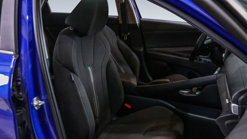 Hyundai Elantra Preferred 2023 d&rsquo;occasion à vendre - 21