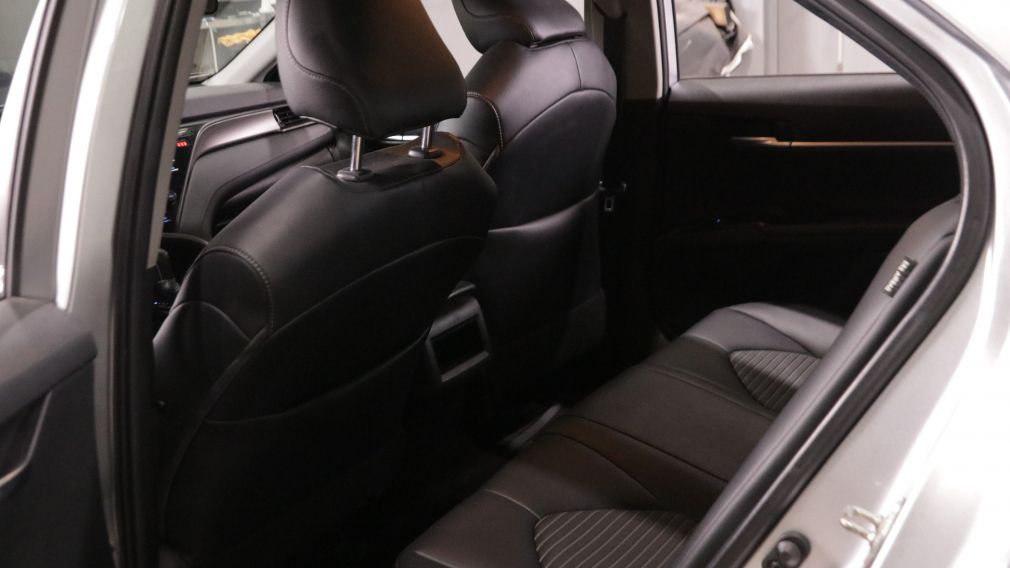 Toyota Camry SE 2019 d&rsquo;occasion à vendre - 18
