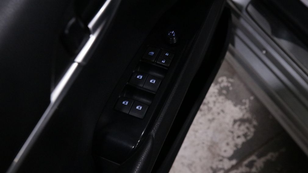 Toyota Camry SE 2019 d&rsquo;occasion à vendre - 14