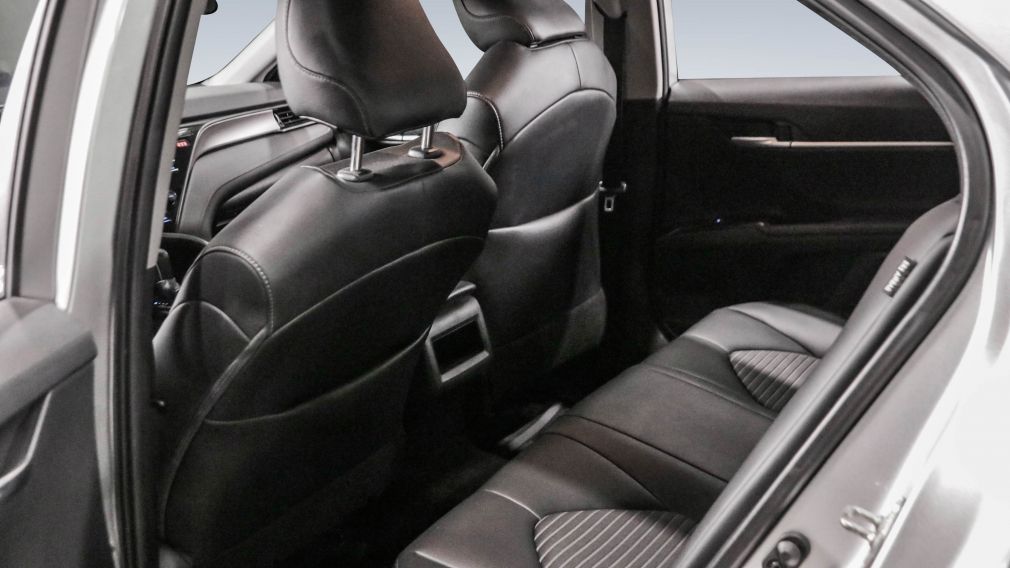 Toyota Camry SE 2019 d&rsquo;occasion à vendre - 17