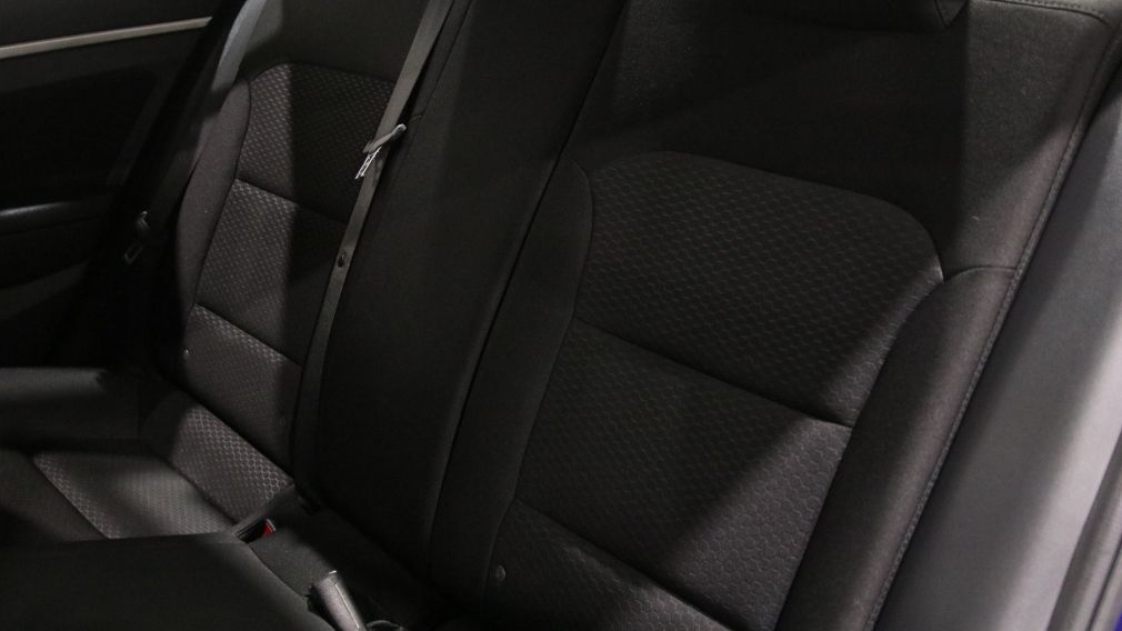 Hyundai Elantra Preferred w/Sun & Safety Package 2020 d&rsquo;occasion à vendre - 20