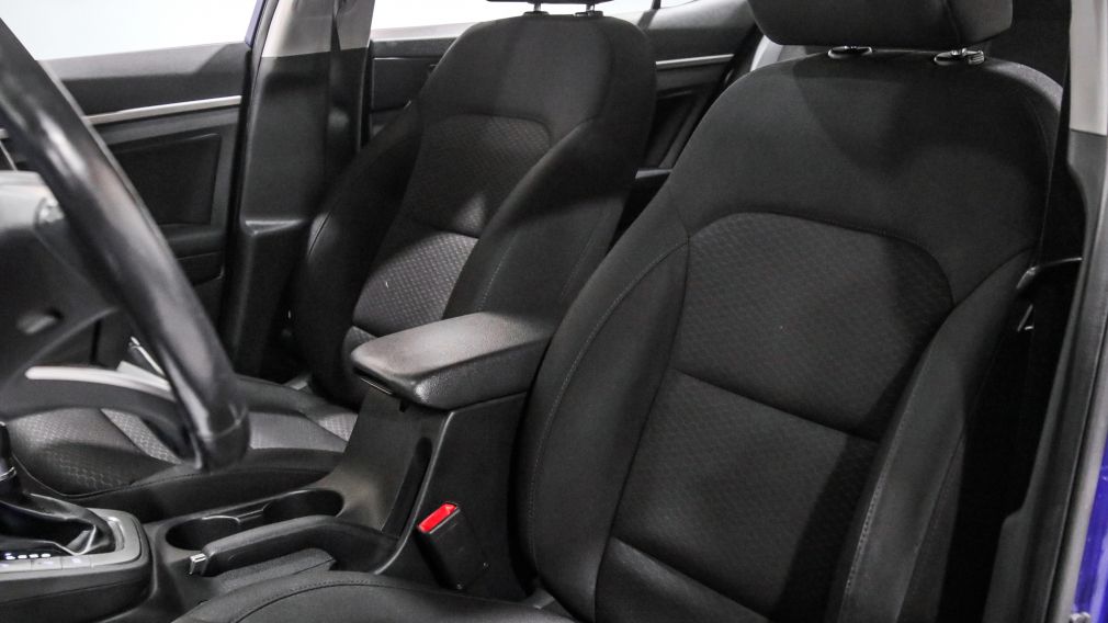Hyundai Elantra Preferred w/Sun & Safety Package 2020 d&rsquo;occasion à vendre - 10