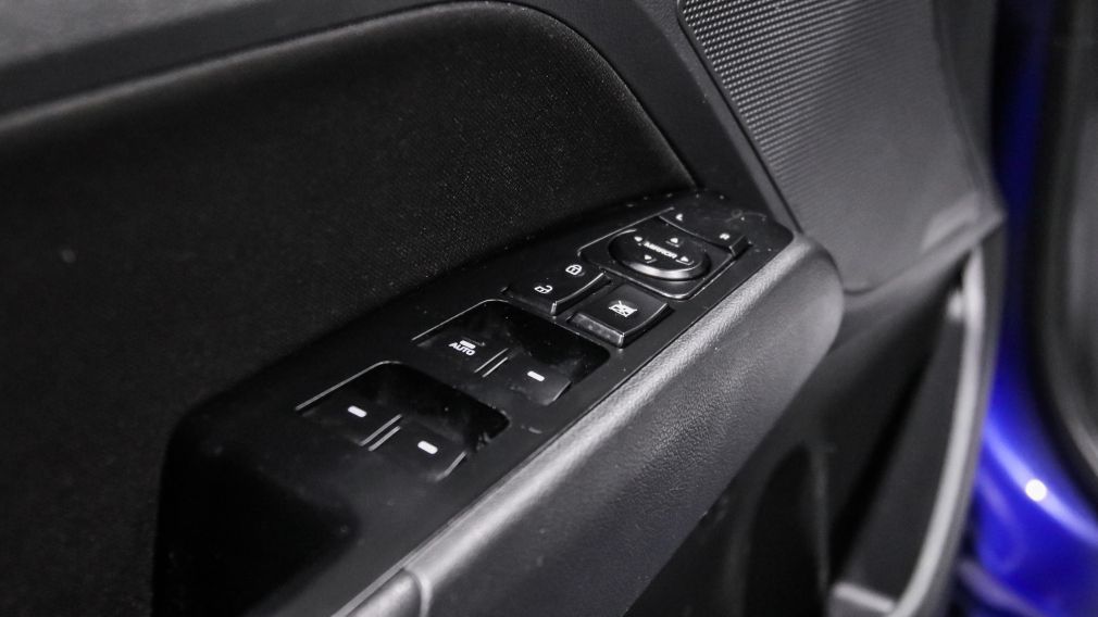 Hyundai Elantra Preferred w/Sun & Safety Package 2020 d&rsquo;occasion à vendre - 11