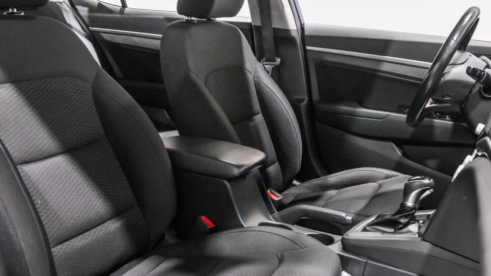 Hyundai Elantra Preferred w/Sun & Safety Package 2020 d&rsquo;occasion à vendre - 22