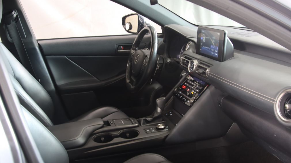 Lexus IS IS 300 2022 d&rsquo;occasion à vendre - 27
