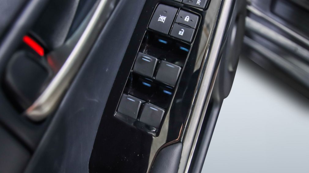 Lexus IS IS 300 2022 à vendre à Trois-Rivières - 15